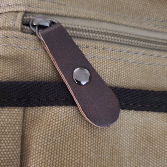 Sechunk Messenger Bag - Picture 5 of 5